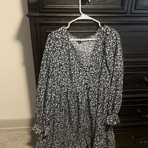 SHEIN Black and White Floral Pattern Dress